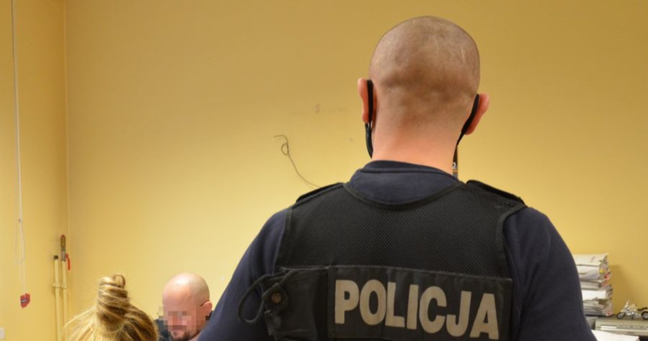 Sprzedawały fałszywe certyfikaty covidowe. Wśród zatrzymanych pielęgniarka