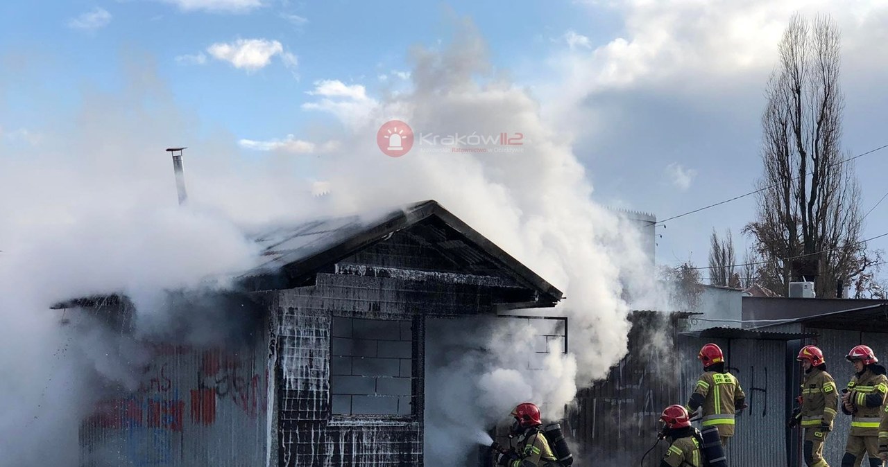 ​Tragiczny pożar na placu targowym w Krakowie. Zginęła jedna osoba