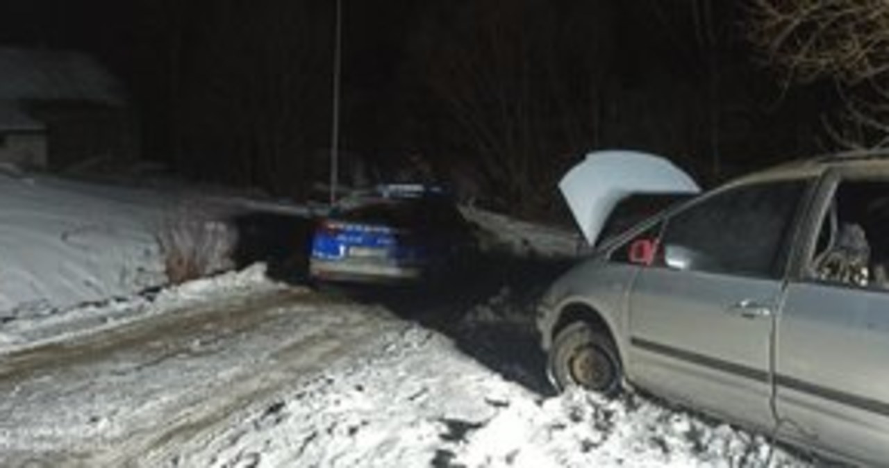 Tragedia na Podkarpaciu: Zwęglone zwłoki w spalonym samochodzie