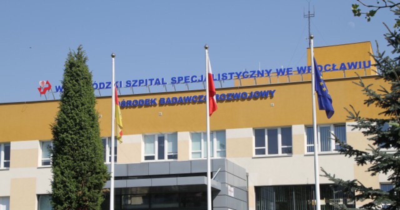 Wrocławscy lekarze ratują stopy uchodźcy z Ghany. „Dramat. Był piłkarzem”