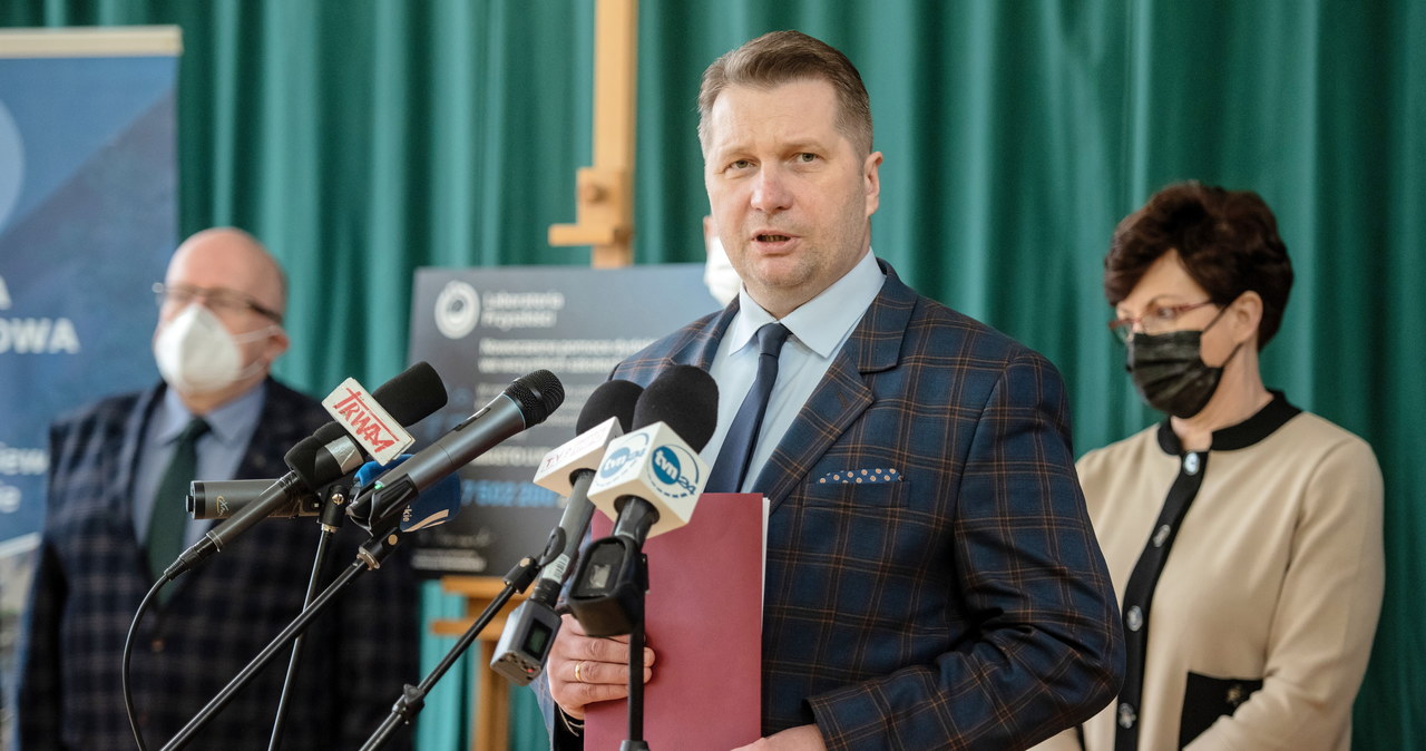 Konferencja ministra zdrowia i ministra nauki. Zapadną decyzję ws. nauki stacjonarnej