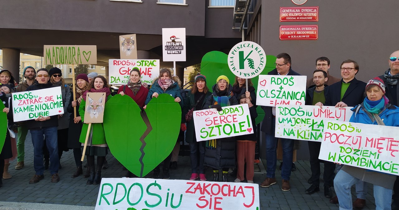 Protest przed siedzibą RDOŚ w Krakowie. Złożono skargę na dyrektora instytucji