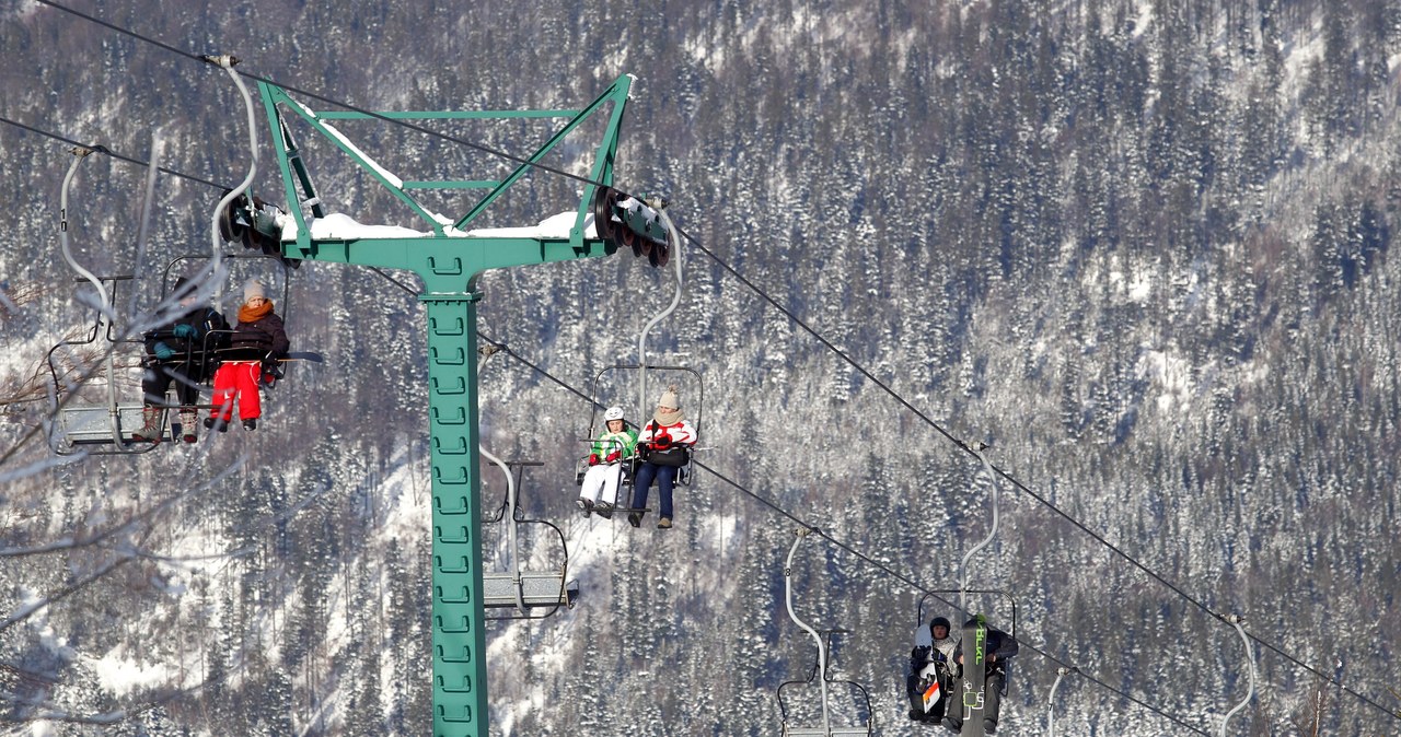 Wiatr unieruchomił koleje linowe w Beskidach. Nie działają niektóre ośrodki narciarskie