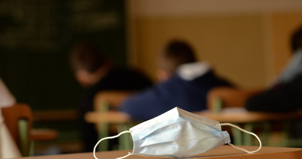 Koniec nauki zdalnej. Uczniowie z 11 województw wracają do szkół