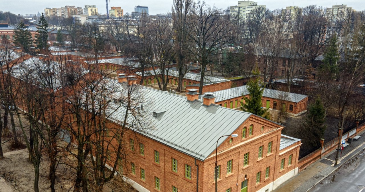 Łódź: Famuła nr 1 na Księżym Młynie w pełnym blasku