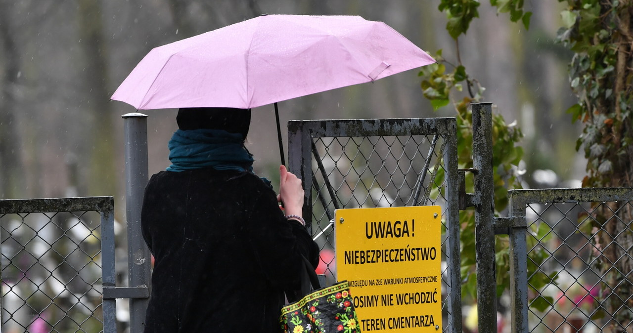 Znów silny wiatr. W górach zawieje i zamiecie śnieżne