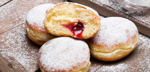 Jak smażyć pączki na tłusty czwartek? Najczęstsze błędy przy smażeniu pączków