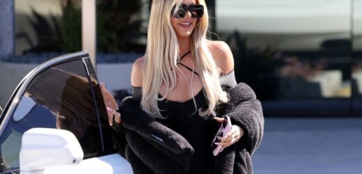 Khloe Kardashian kusi w obcisłej kreacji! Fani zachwyceni!