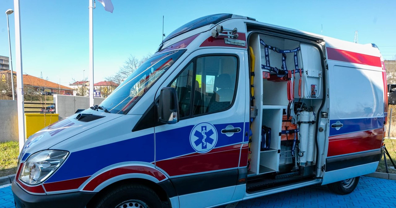 Ambulans i zapas środków medycznych ze Szczecina trafią na Ukrainę