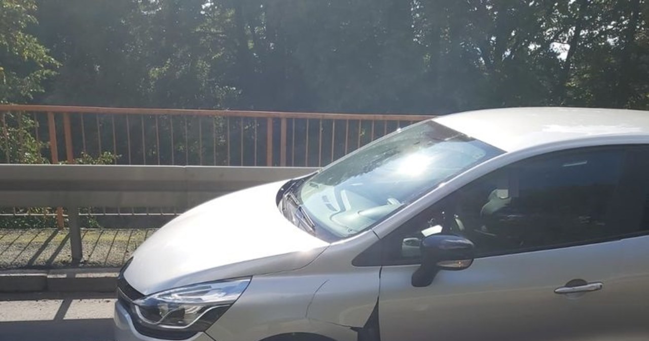 Z auta odpadło koło. Niebezpieczna sytuacja w Złotoryi