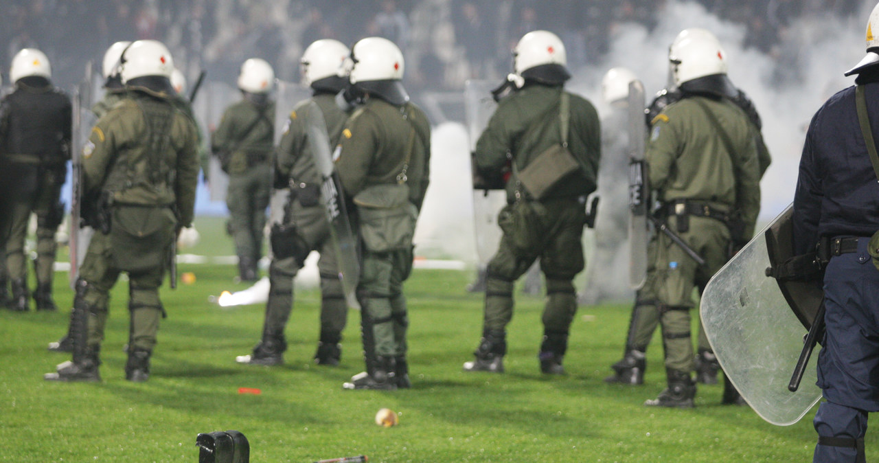 Co najmniej 127 osób zginęło w zamieszkach po meczu piłkarskim