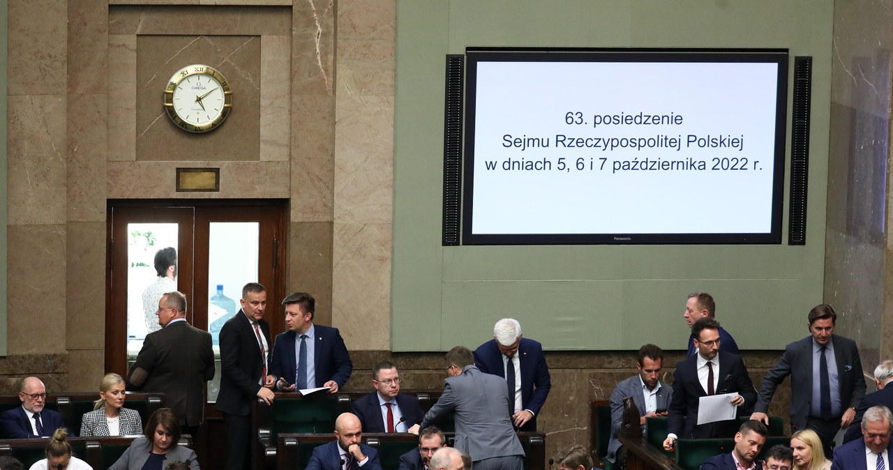 Zamrożenie cen prądu. Sejm nie zgodził się na objęcie ustawą małych i średnich przedsiębiorstw