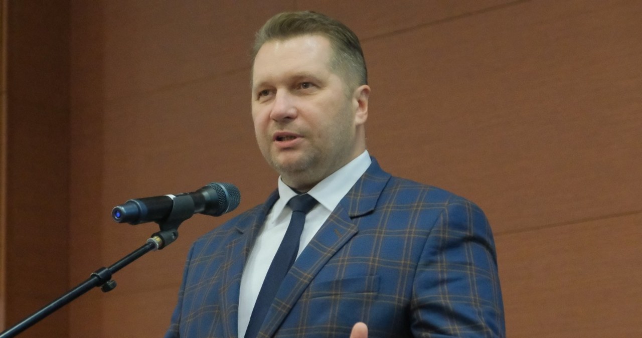 Czarnek z pisemnym zaproszeniem do Miasteczka edukacyjnego