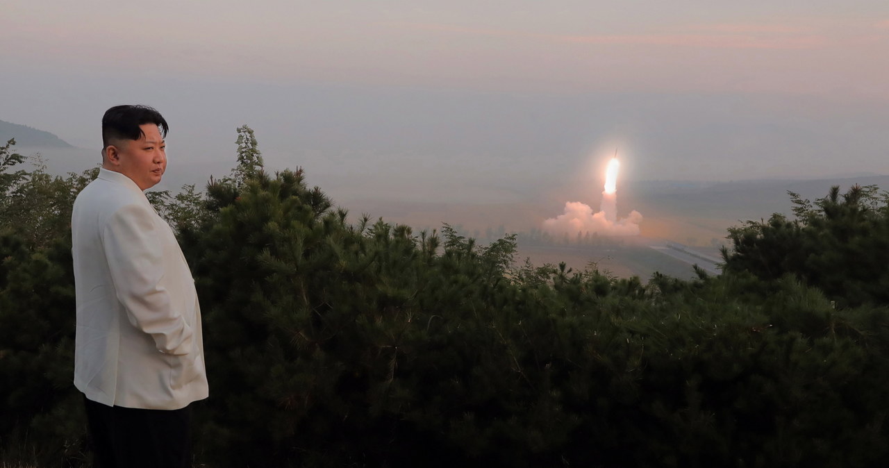 Korea Płn.: Ostatnie próby rakietowe „ćwiczeniami taktycznych sił jądrowych”