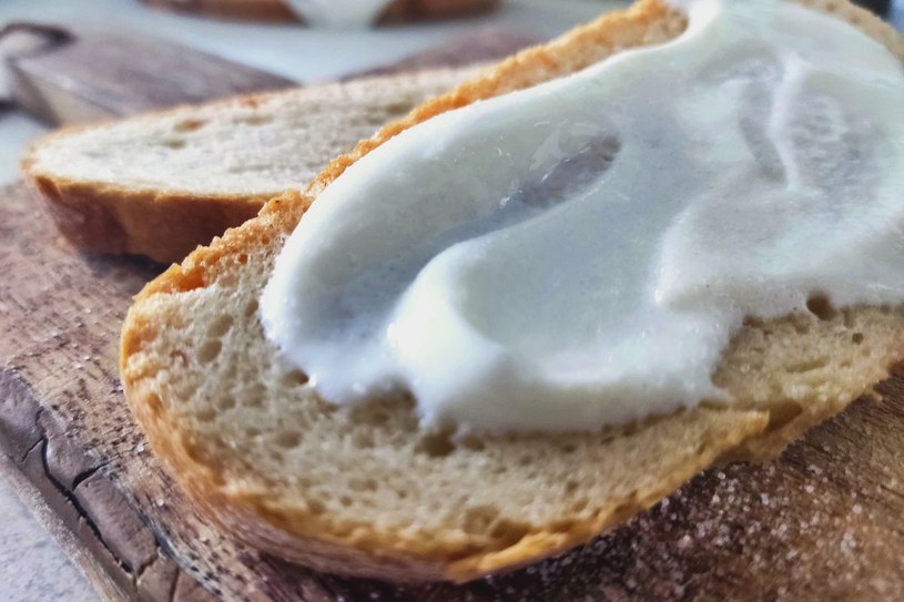 QUIZ: Blok czekoladowy, zupa mleczna, zimne nóżki. Pamiętasz te przysmaki z PRL?