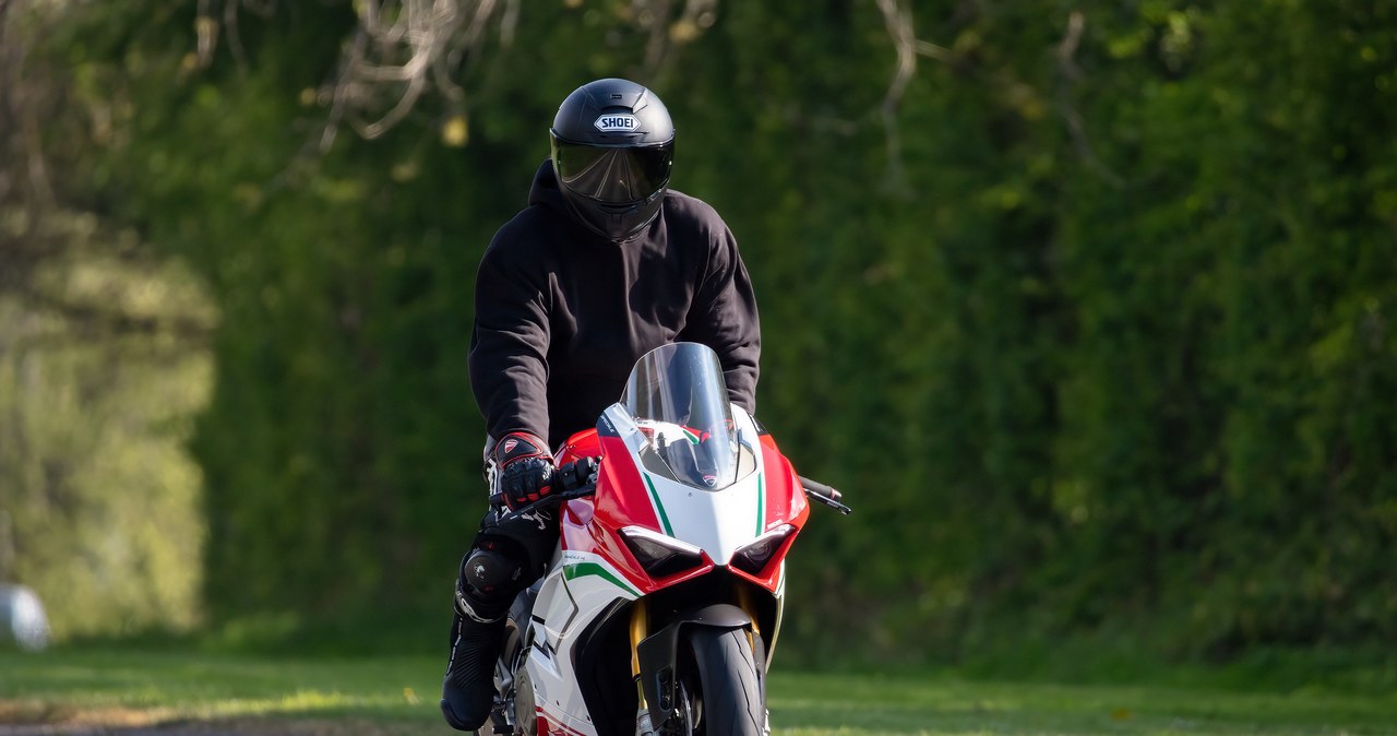 Młody motocyklista potrącił policjanta. Był pod wpływem narkotyków