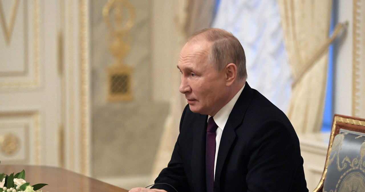Zostawiła liścik na grobie rodziców Putina. Zajęły się nią służby