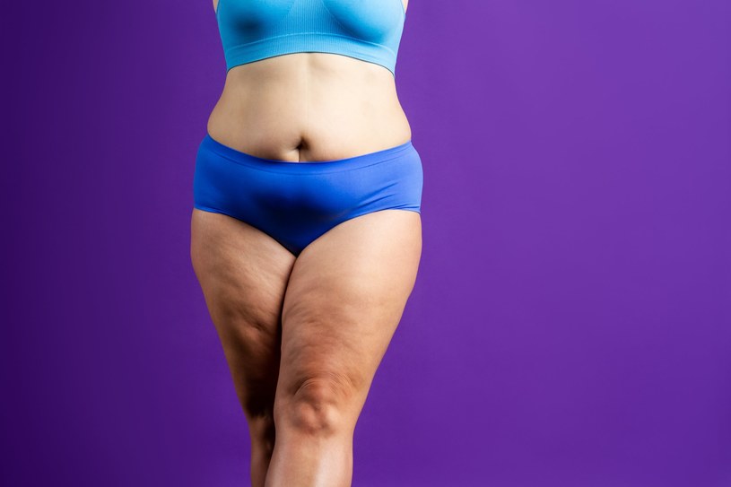 Wystarczy ćwiczyć tylko 4 minuty. „Galareta” z ud zacznie znikać