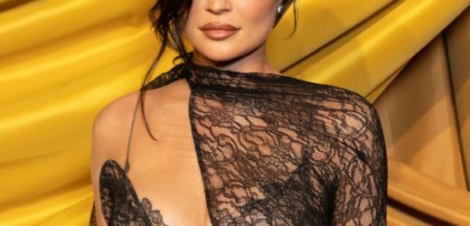Kylie Jenner kusi w skąpej sukience. Fani oniemieli