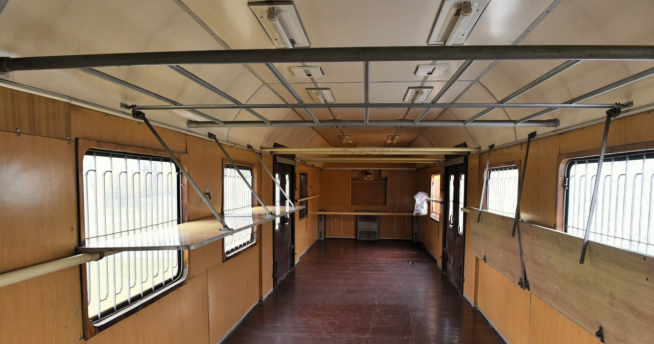 Co dalej z wąskotorówką Rogów-Rawa-Biała? Mieszkańcy zdecydują