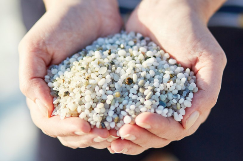 Przemyt piasku z Sardynii. Turystka wysłała go pocztą