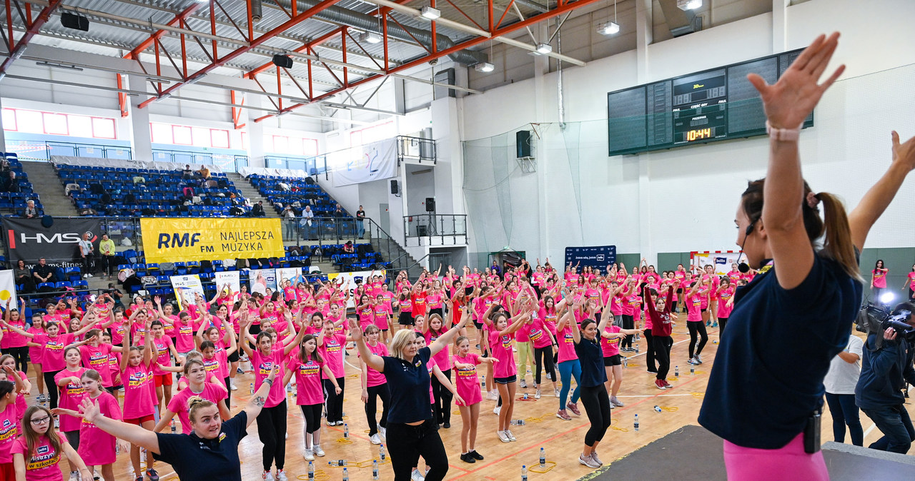 Ponad pięćset dziewczynek na niezwykłej lekcji wf z mistrzyniami sportu