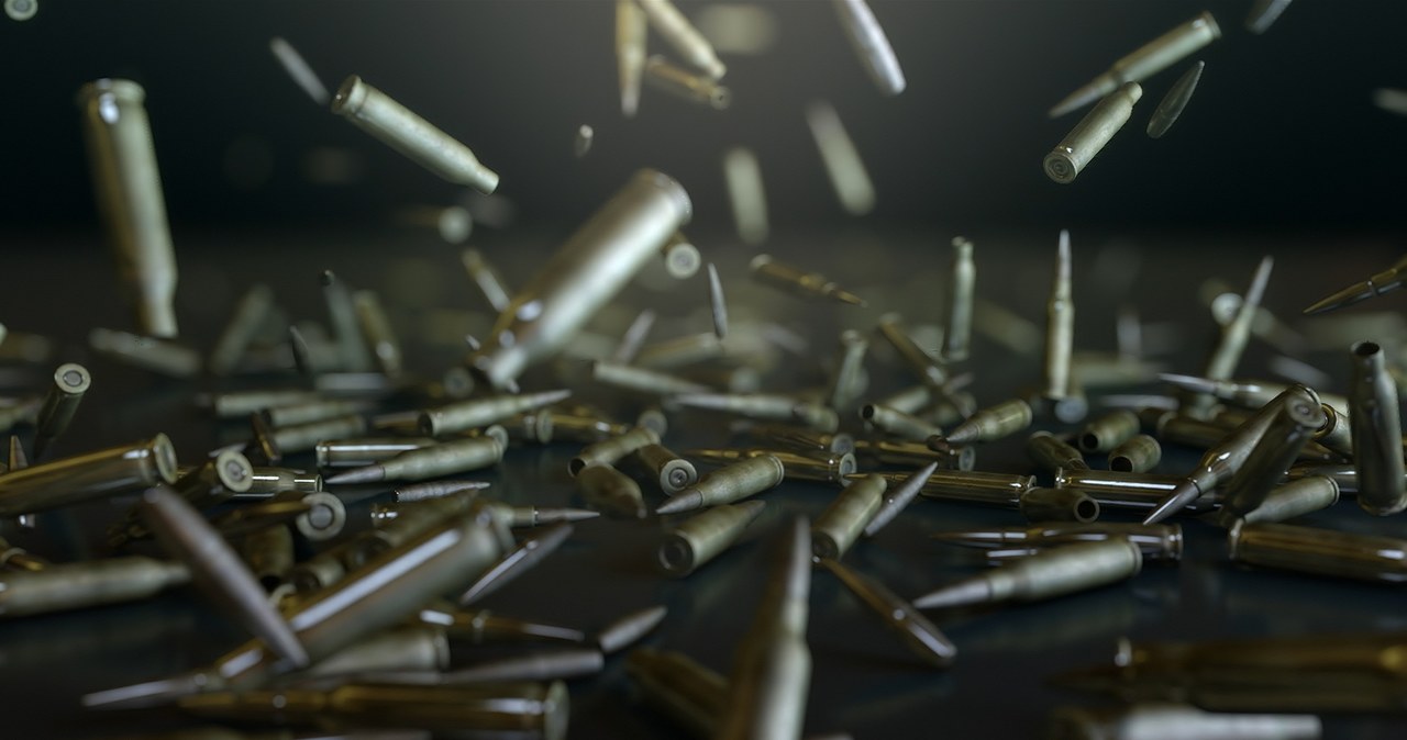 Strzelali w sufit, dzieci płakały. Niezapowiedziane ćwiczenia w szkole w Rosji