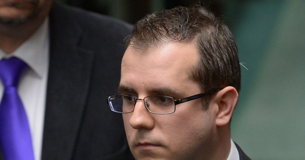 Prezes PiS o Czarneckim: W polityce trzeba nie pić. Młody poseł nie dał rady