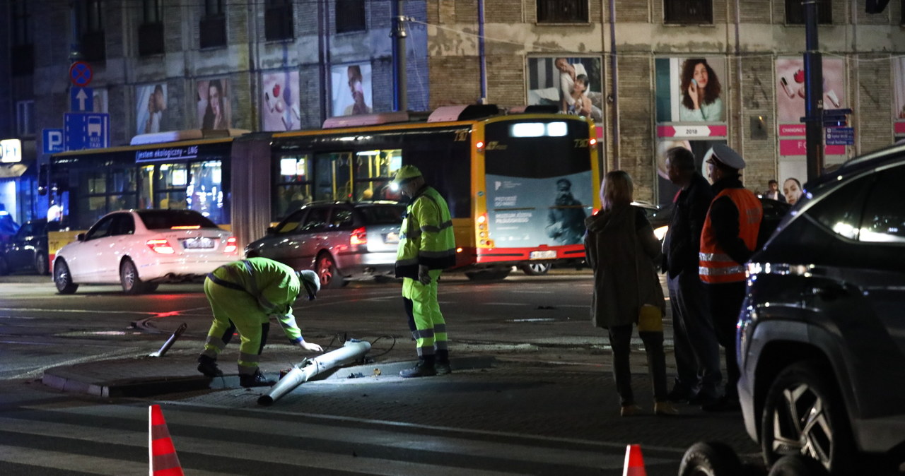 Paraliż komunikacyjny w centrum Warszawy. Powodem kolizja