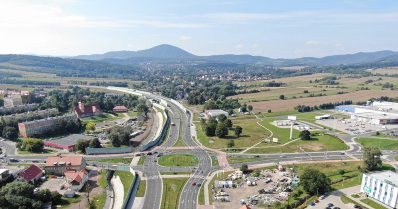 ​Dziś otwarcie obwodnicy Wałbrzycha. Ponad rok po terminie