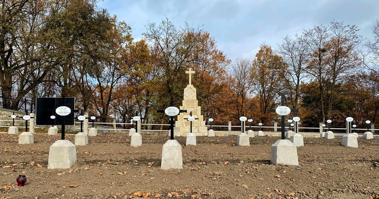 Chrzanów: Zakończyła się odbudowa cmentarza wojennego
