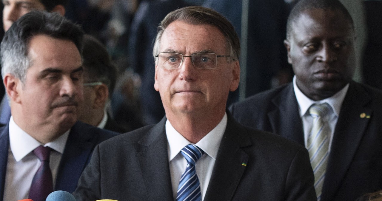 Bolsonaro nie przyznał się do porażki. Powiedział tylko, że będzie „przestrzegać konstytucji”