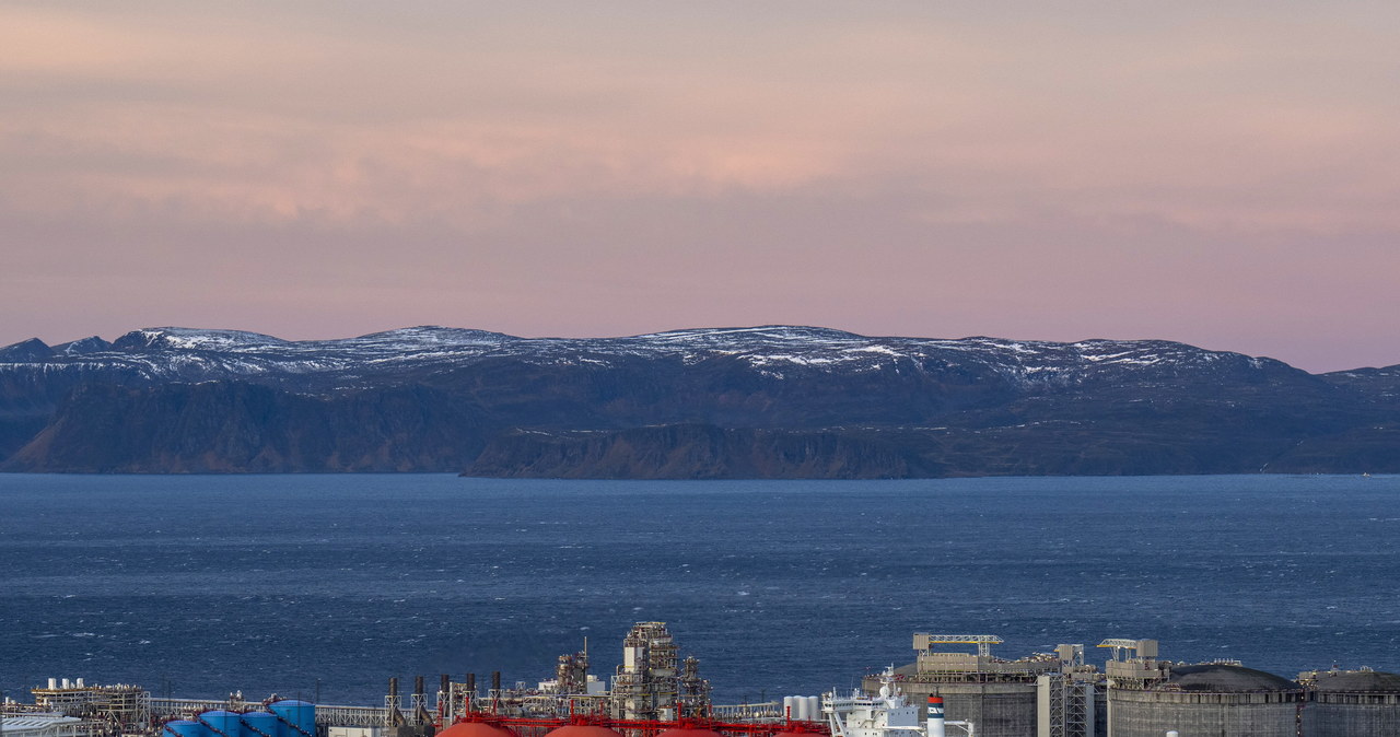 Niemcy wysyłają okręty i samoloty w pobliże norweskich platform wiertniczych