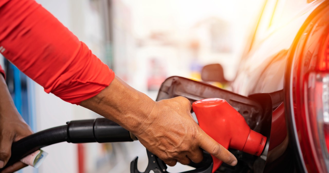 Tańsze paliwo w długi weekend. Ile zapłacimy za Diesla i Pb95?