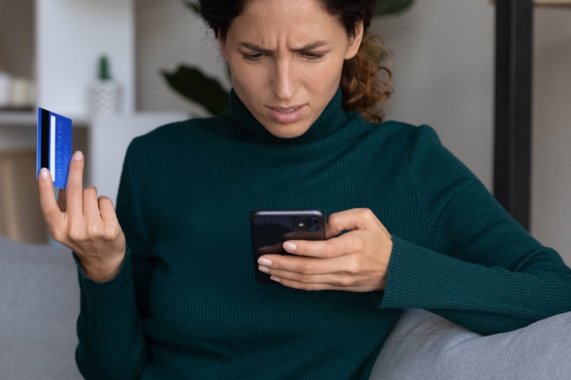 Oszuści mają nowy sposób. Podszywają się pod firmę kurierską