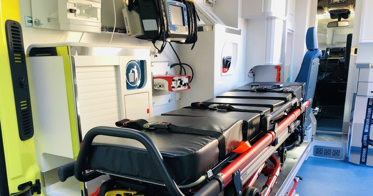 Kierowca stracił panowanie nad pojazdem. Pięć osób rannych