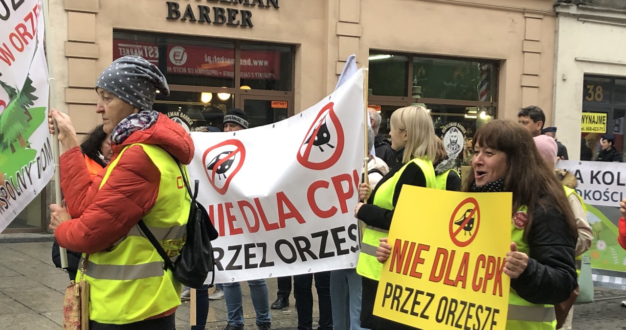 Ulicami Katowic przeszedł protest przeciw inwestycji CPK