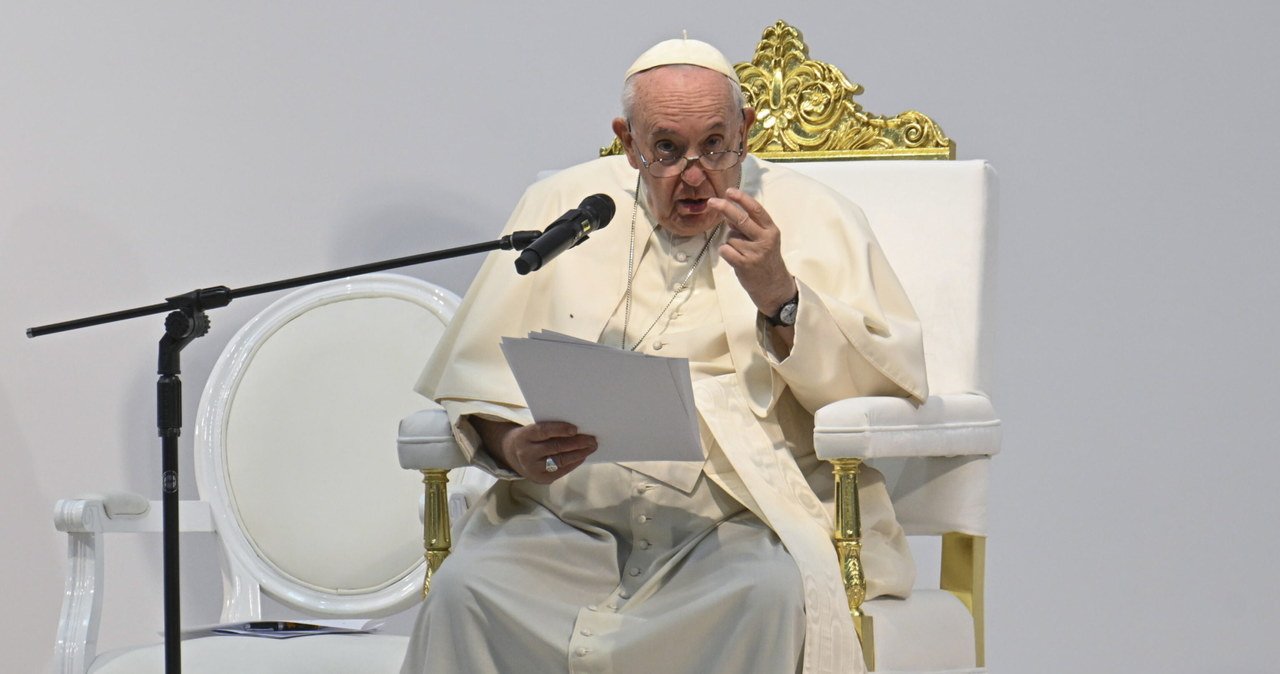 Papież w Bahrajnie. Powiedział więcej, niż się spodziewano