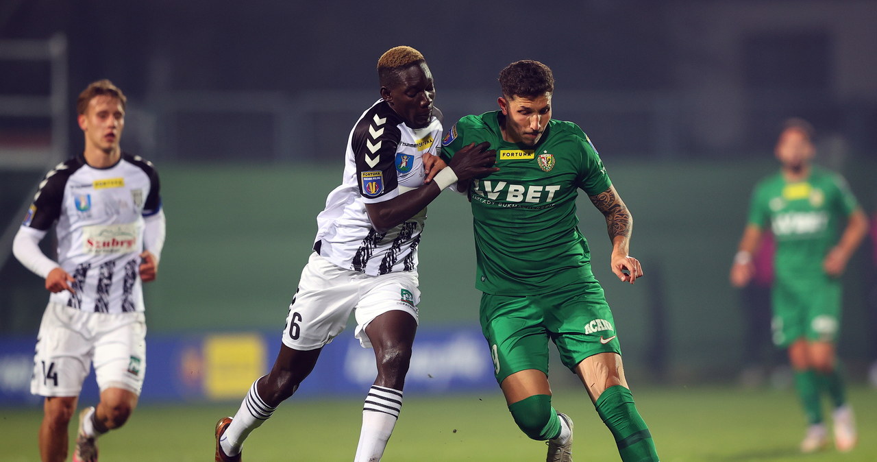 Skandal na meczu Pucharu Polski. Spotkanie przerwane przez zachowanie kibiców