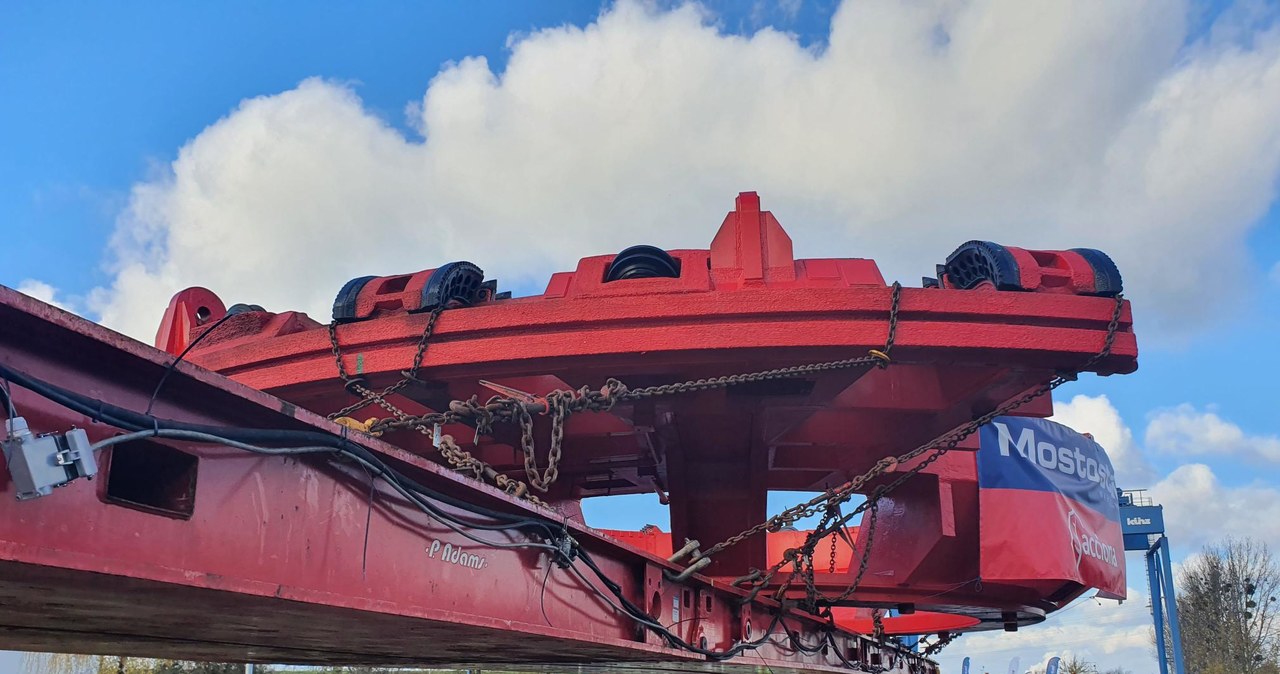 Transport gigantycznego ładunku rusza dziś z Opola. Będą utrudnienia