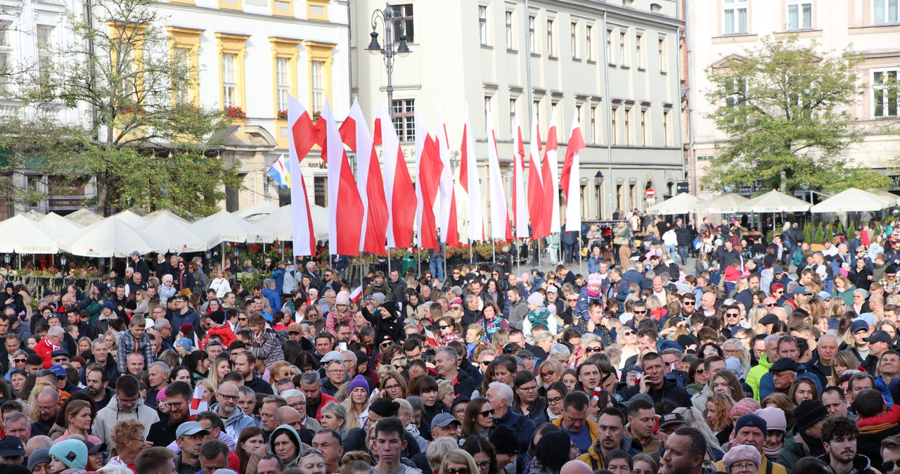 VI Ogólnopolskie Śpiewanie Biało-Czerwonych Przebojów [ZAPIS RELACJI]