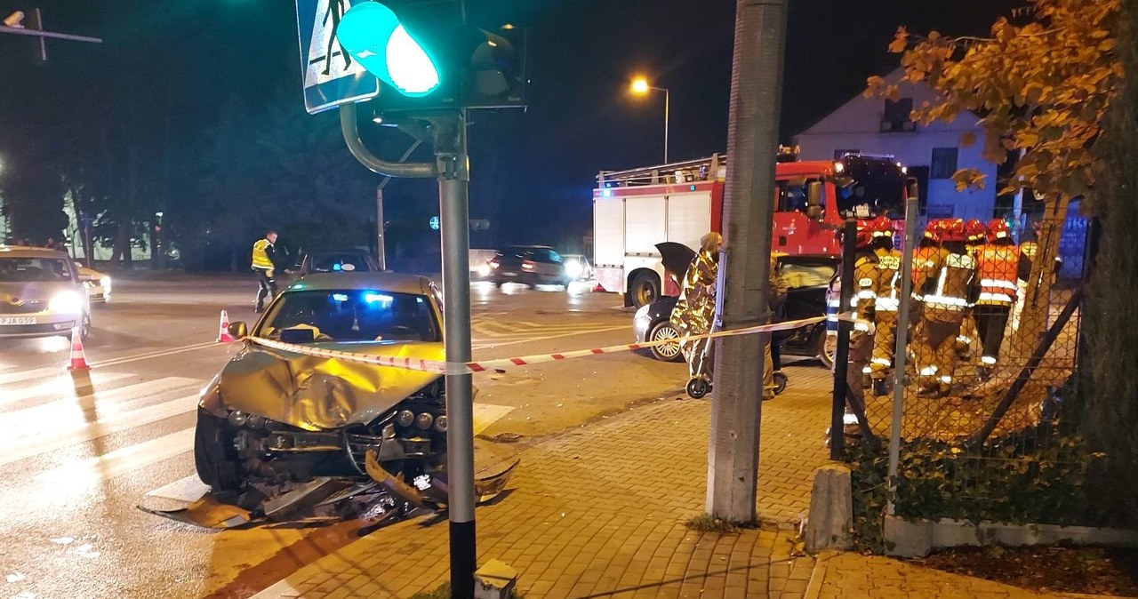 Auto uderzyło w grupę pieszych w centrum Tarnowa