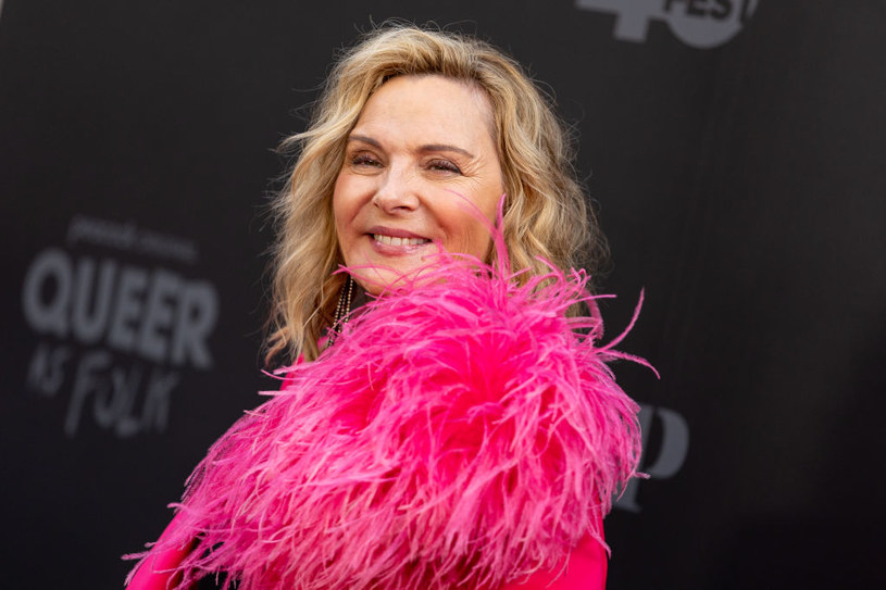 66-lenia Kim Cattrall zachwyca. Patrzcie na te nogi!