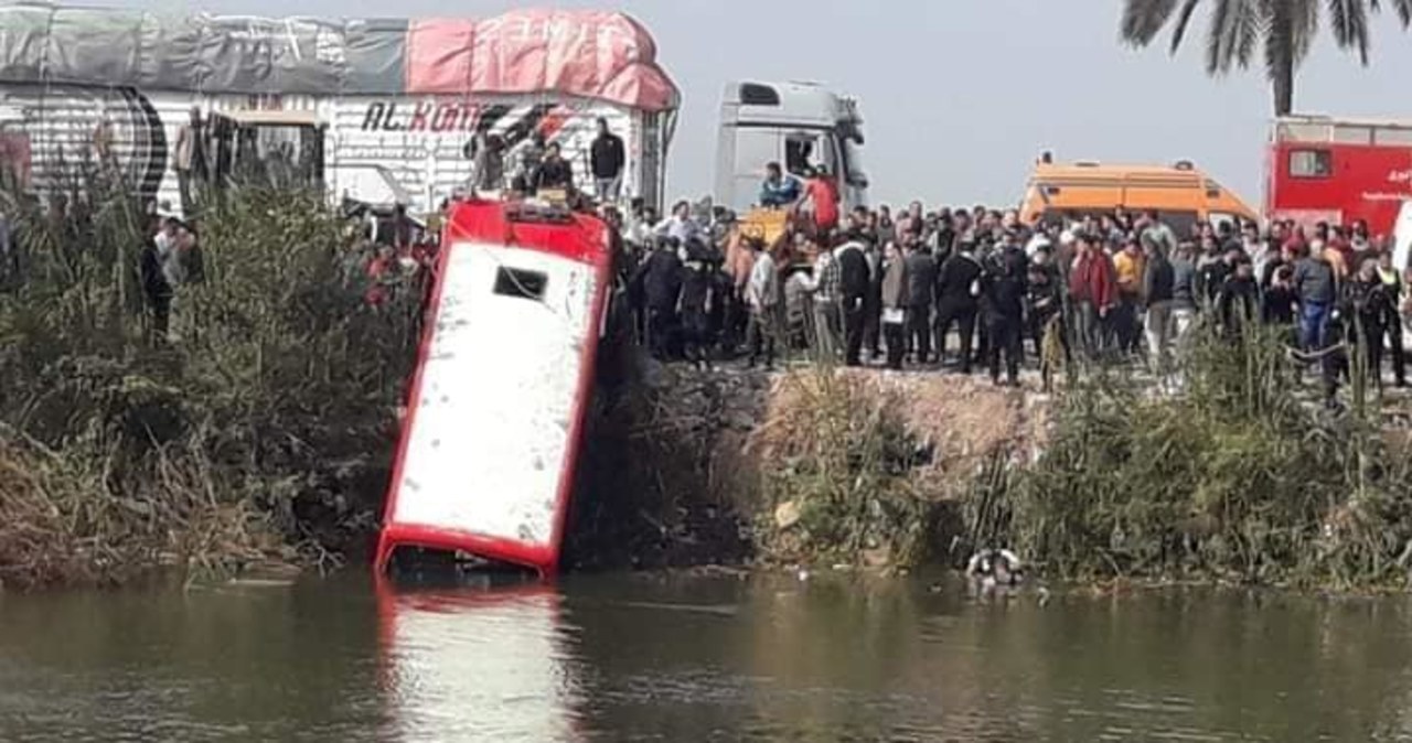 Egipt: Autobus wpadł do rzeki. Nie żyje co najmniej 19 osób