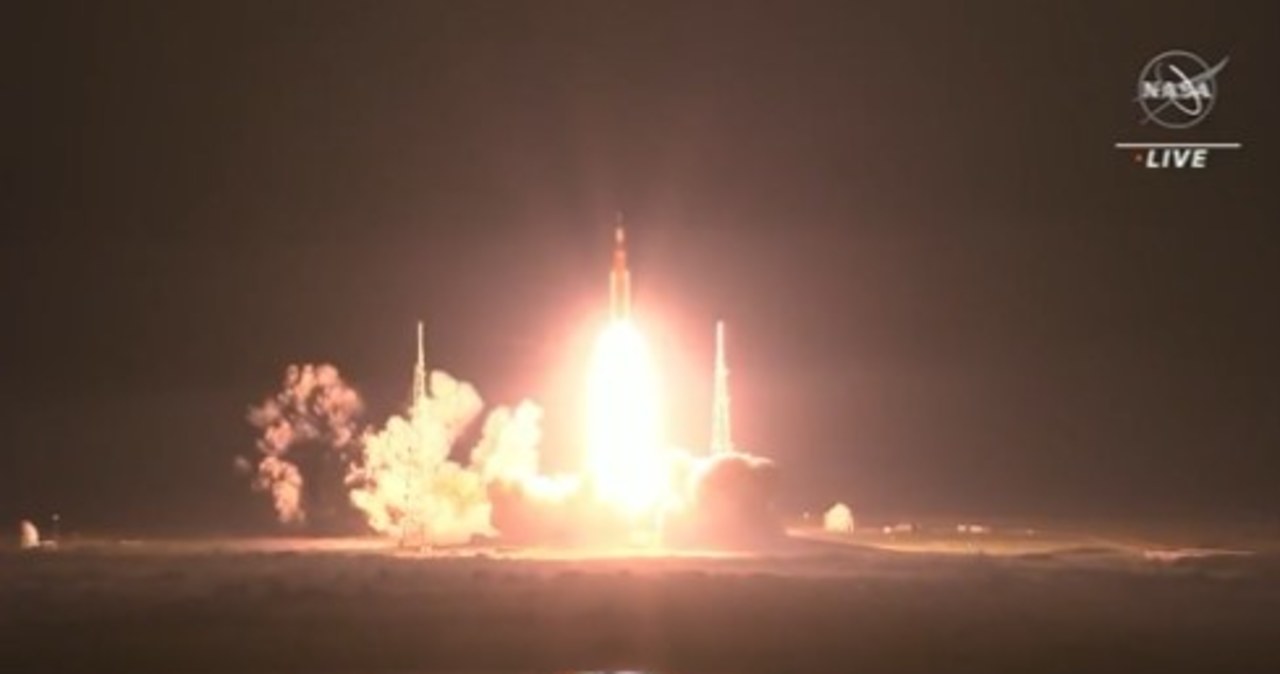 Rakieta wystartowała. NASA oficjalnie rozpoczyna księżycową misję Artemis I
