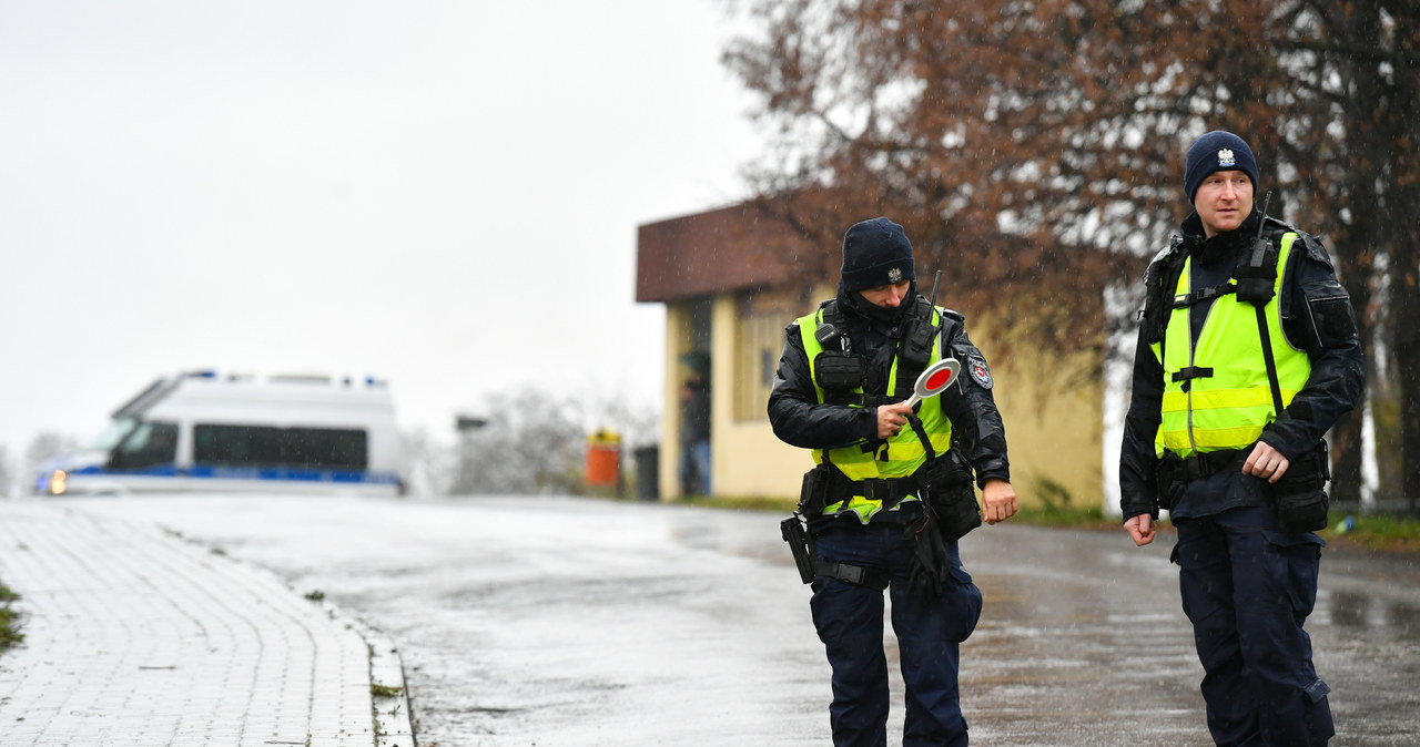 Drony i śmigłowce nad Przewodowem. Policja uspokaja