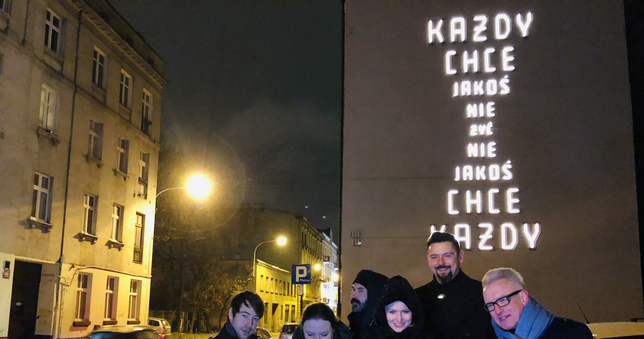 Łódź: Neon z tekstem Doroty Masłowskiej już świeci