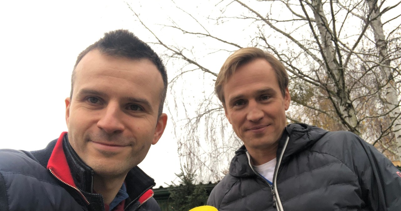 Grupa aktorów przygotowuje Szlachetną Paczkę