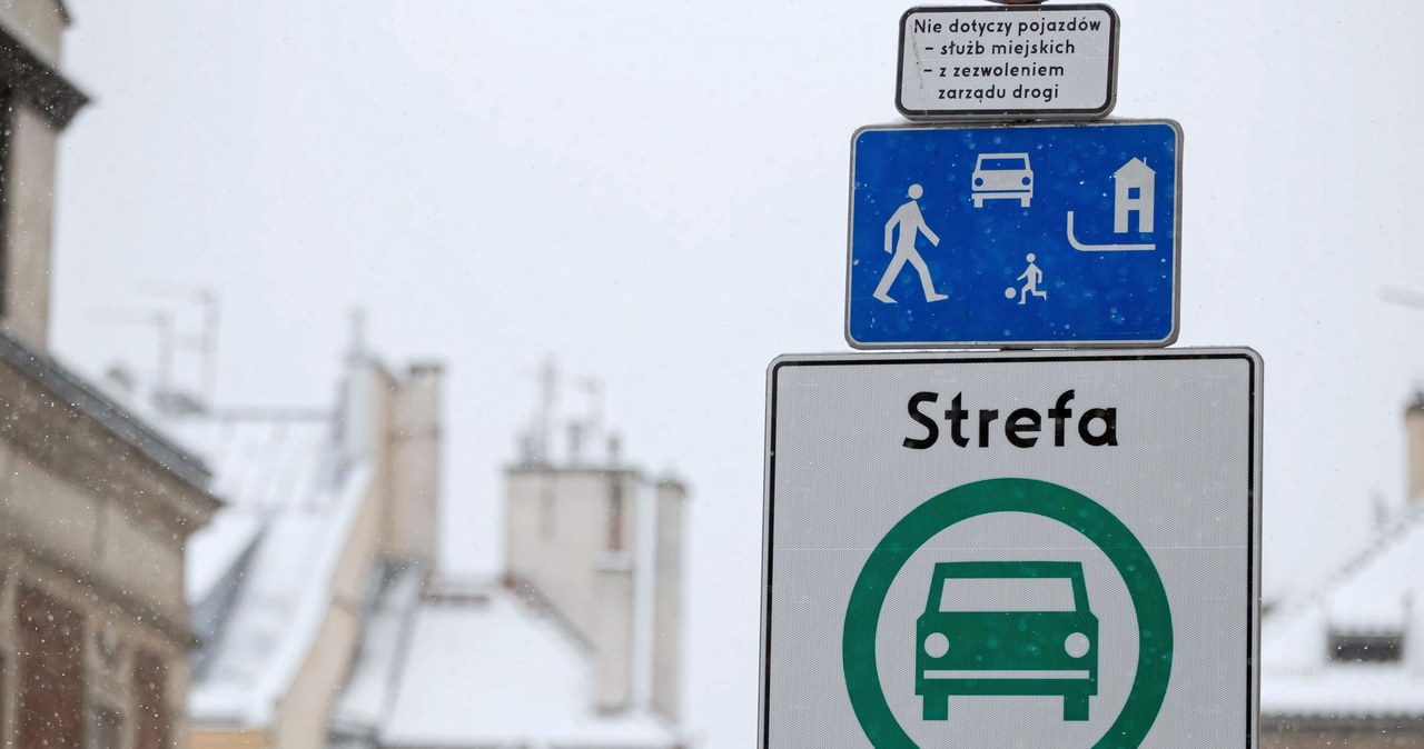 Podwyżki cen biletów i Strefa Czystego Transportu. Co przegłosują radni?
