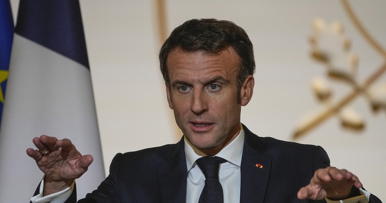 Macron: rosyjskie ataki na cywilną infrastrukturę na Ukrainie to zbrodnie wojenne